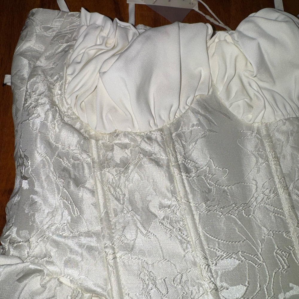 J.ING Lace Romper - Picture 2 of 2